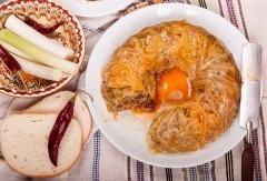 Мързелива зелева сарма във форма за кекс
