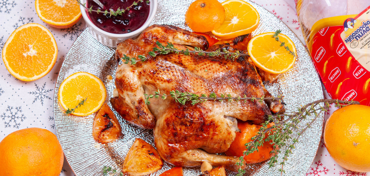 Цяло печено пиле с портокали и боровинков сос