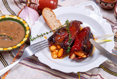 Сушени чушки с боб и манатарки