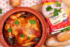 Пиле попска яхния в гювеч