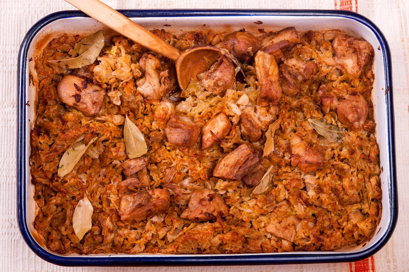 вкусно кисело зеле с ориз на фурна